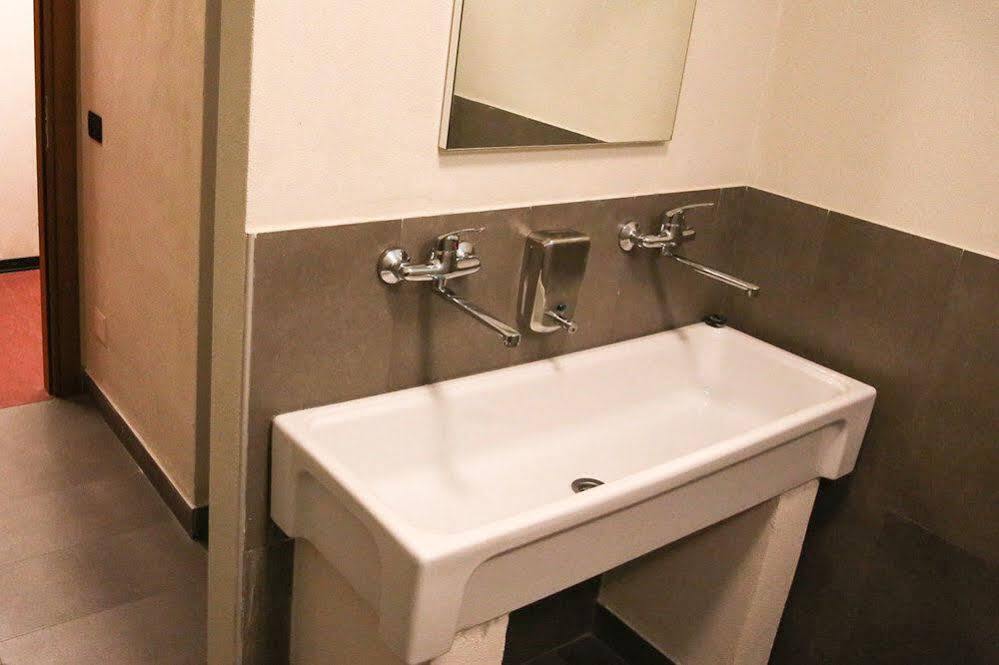 Oasi Hostel 메로네 외부 사진